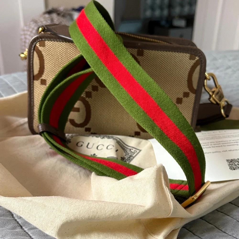 Gucci Tan and Brown GG Canvas Shoulder bag/ crossbody due to adjustable strap. - Picture 2 of 7